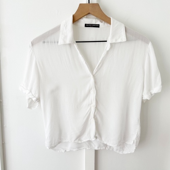 Brandy Melville Tops - BRANDY MELVILLE white cropped collard blouse